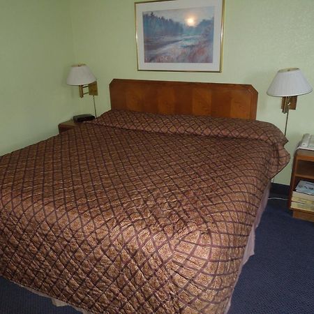 Travelodge - Cincinnati Sharonville Room photo