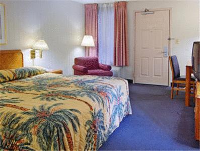 Travelodge - Cincinnati Sharonville Room photo