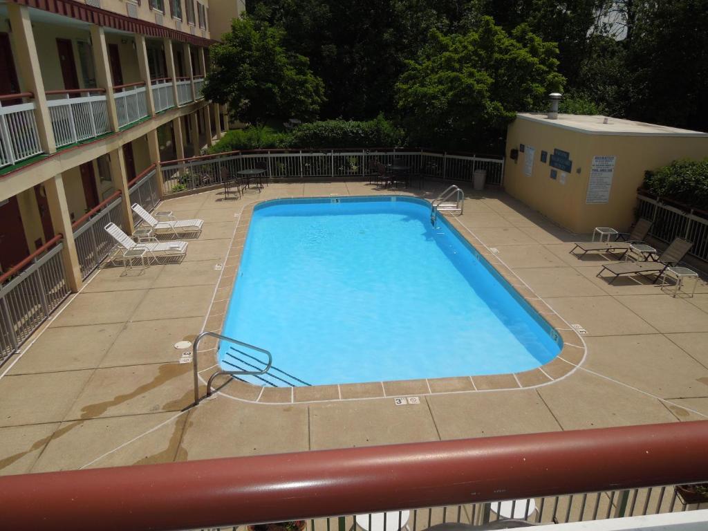 Travelodge - Cincinnati Sharonville Exterior photo